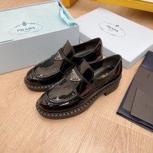Prada Open-edge bead cowhide/Cow patent leather Platform loafers in black   P91