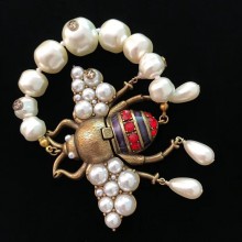 Gucci Large Bee Bracelet with Crystals and Pearls 527129 2018