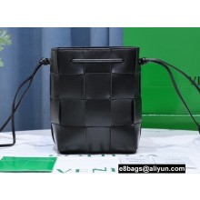 Bottega Veneta cassette Small intreccio leather cross-body bucket bag Black 2022